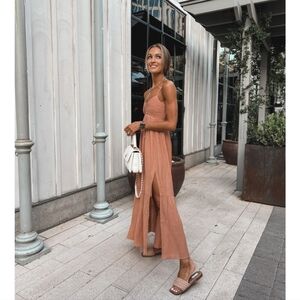 Abercrombie & Fitch Crinkle Tiered Maxi Dress Terracotta Womens Size L Slit